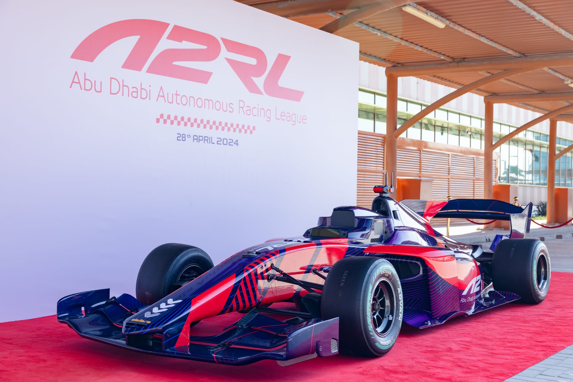 Course IA Abu Dhabi : Les Supercars Autonomes Révolutionnent la F1!